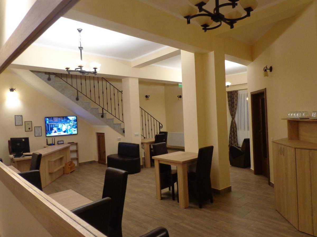 Casa Daomi Hotel Deva Bagian luar foto