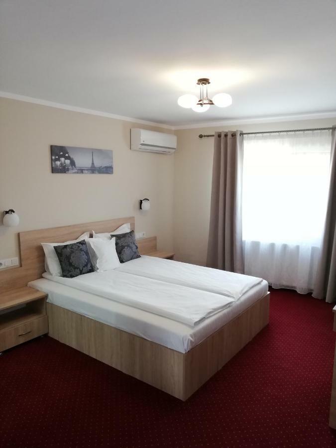Casa Daomi Hotel Deva Bagian luar foto