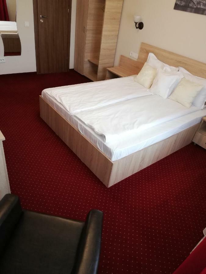 Casa Daomi Hotel Deva Bagian luar foto