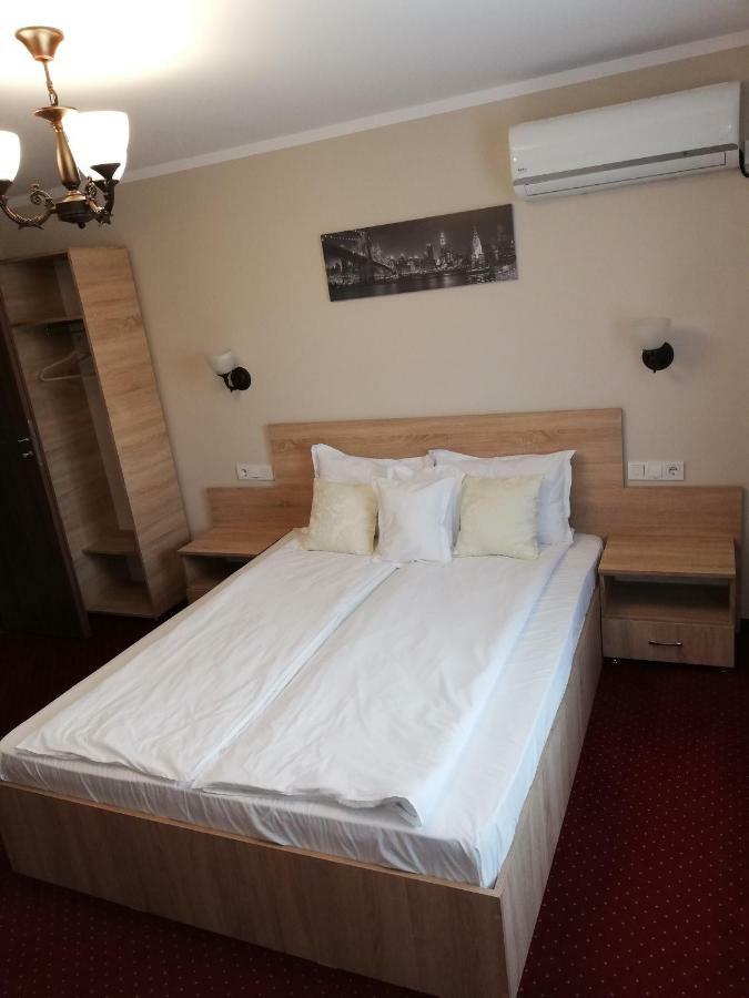 Casa Daomi Hotel Deva Bagian luar foto