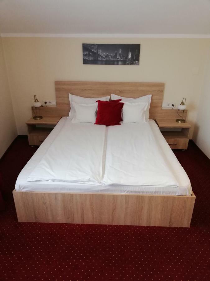 Casa Daomi Hotel Deva Bagian luar foto