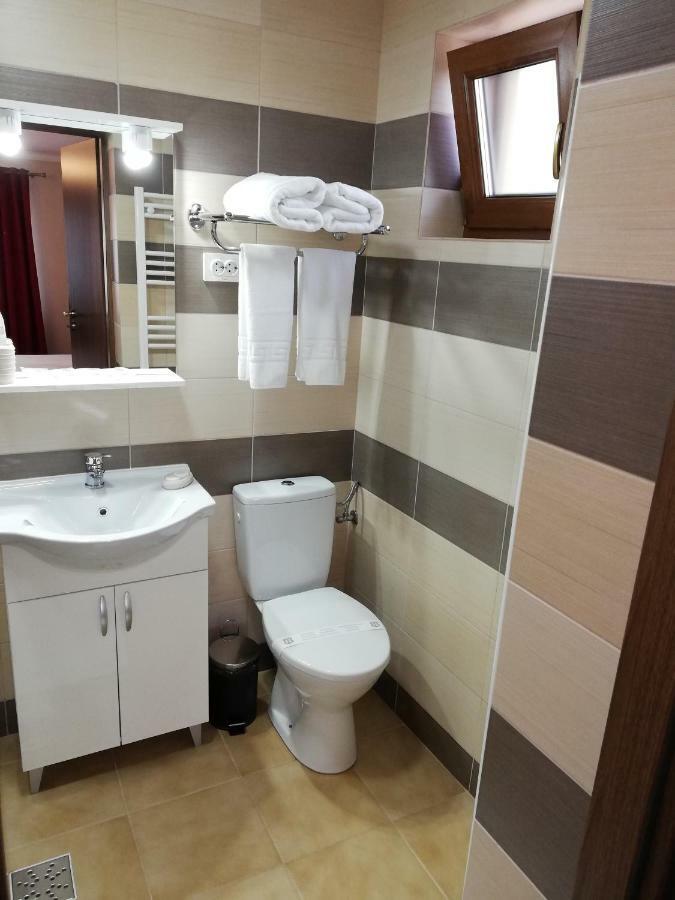 Casa Daomi Hotel Deva Bagian luar foto