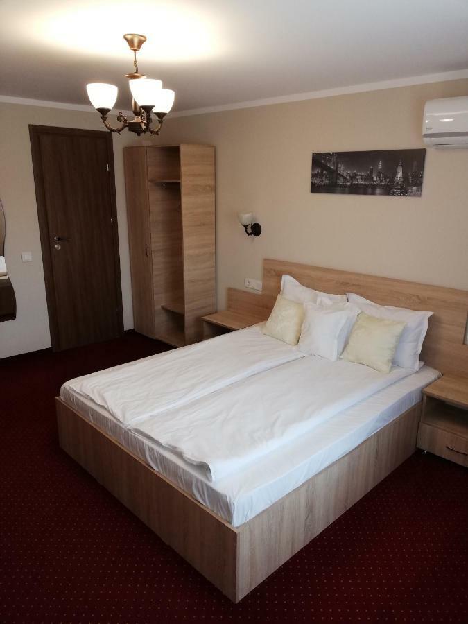 Casa Daomi Hotel Deva Bagian luar foto