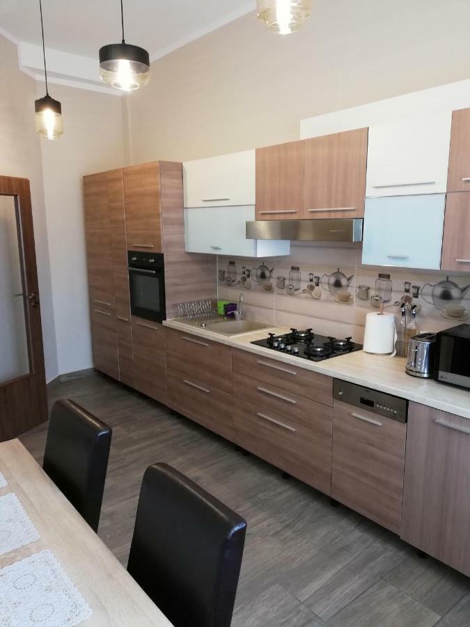 Casa Daomi Hotel Deva Bagian luar foto
